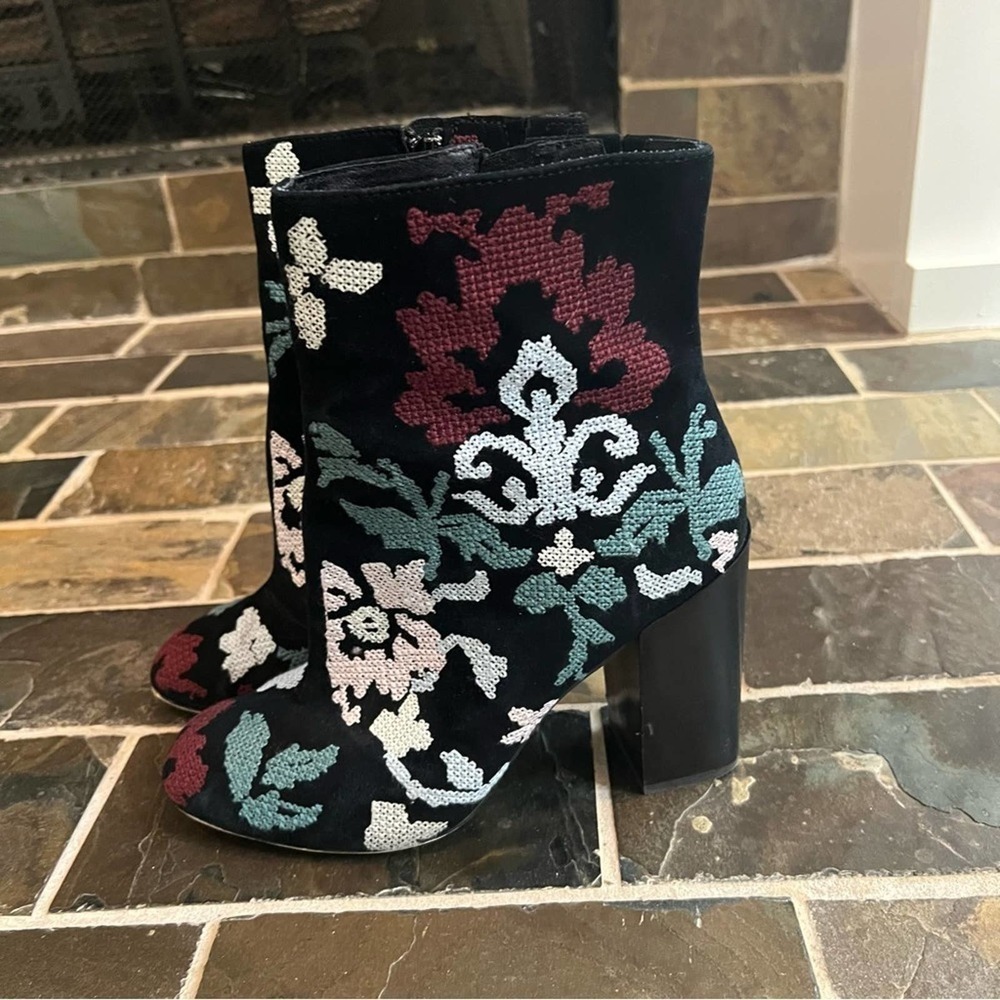 Rebecca Minkoff Embroidered Ankle Boots. 8.5 #010 - Picture 6 of 9